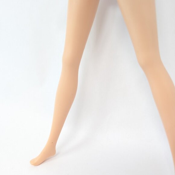 2005 Barbie My Scene Shopping Spree Nolee Nude - Picture 8 of 10